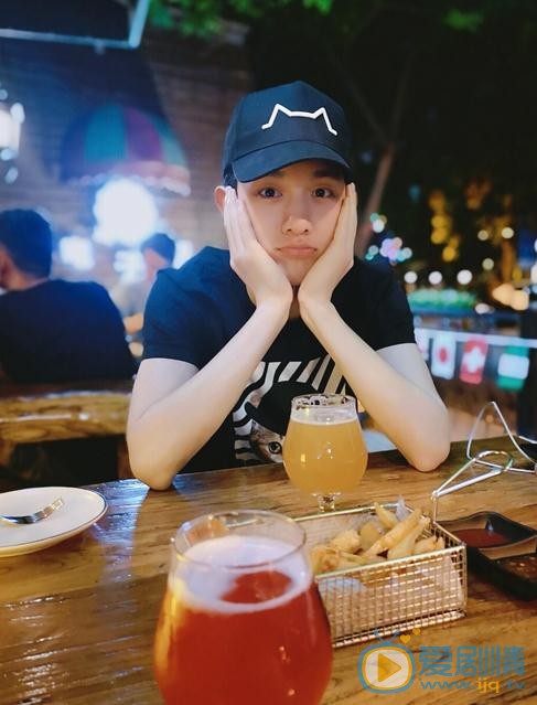 王子鑫生活照 王子鑫高清写真_王子鑫高清剧照