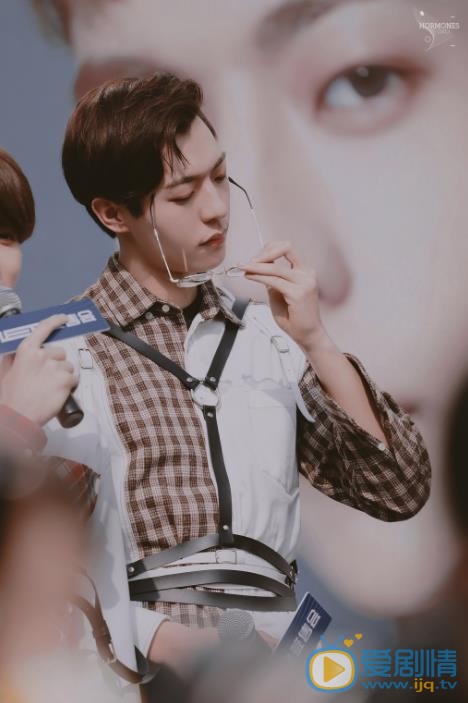 卜凡活动照 卜凡高清写真_卜凡高清剧照