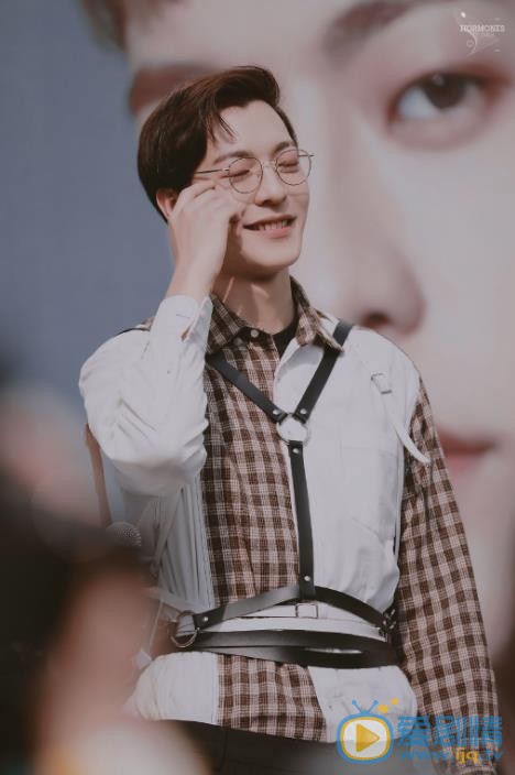 卜凡活动照 卜凡高清写真_卜凡高清剧照