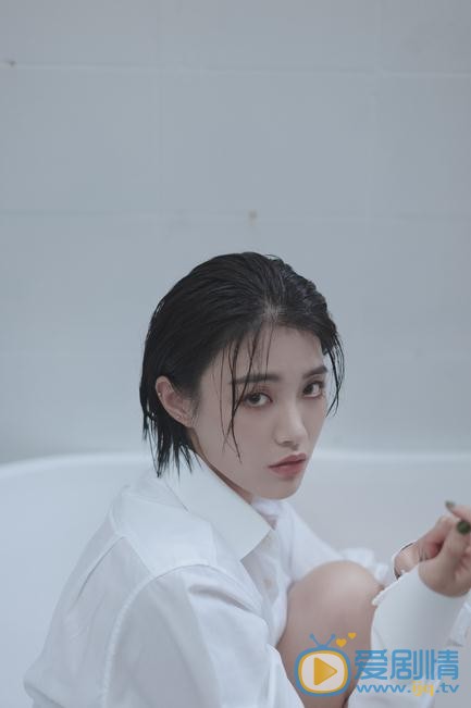 戴萌湿发写真 戴萌高清写真_戴萌高清剧照