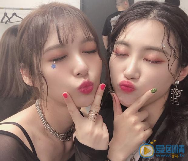 戴萌与人合照 戴萌高清写真_戴萌高清剧照