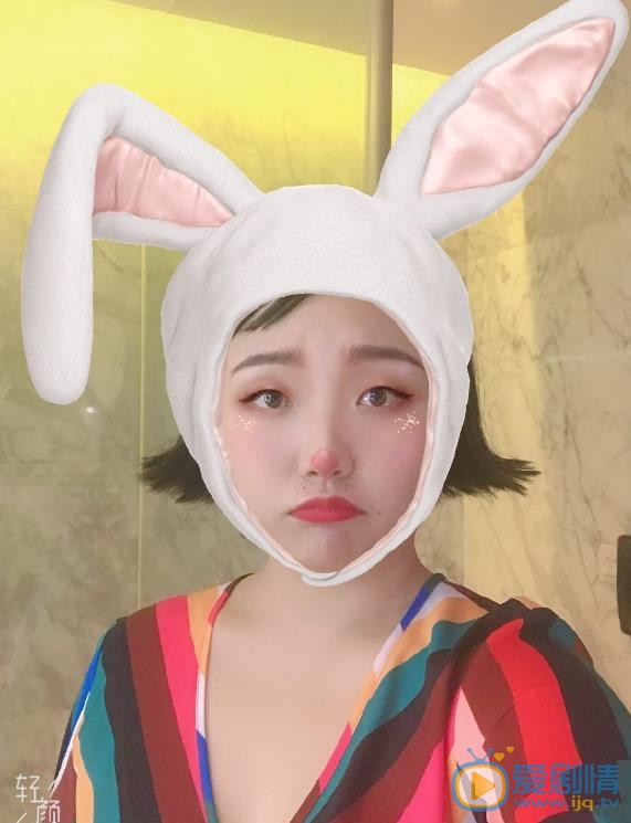 辣目洋子网红表情包 辣目洋子高清写真_辣目洋子高清剧照