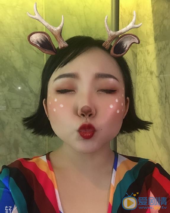 辣目洋子网红表情包 辣目洋子高清写真_辣目洋子高清剧照