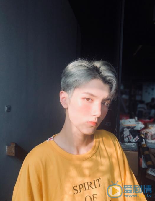 灵超生活写真 灵超高清写真_灵超高清剧照