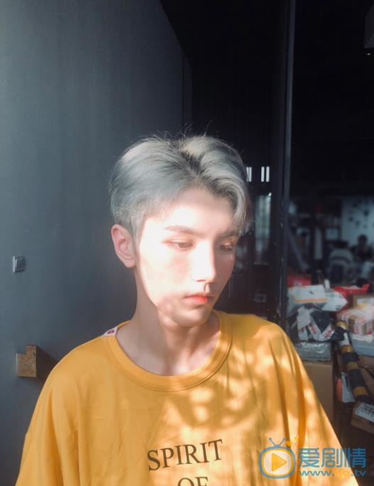 灵超生活写真 灵超高清写真_灵超高清剧照