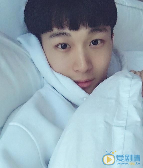 田韦辰生活照 田韦辰高清写真_田韦辰高清剧照