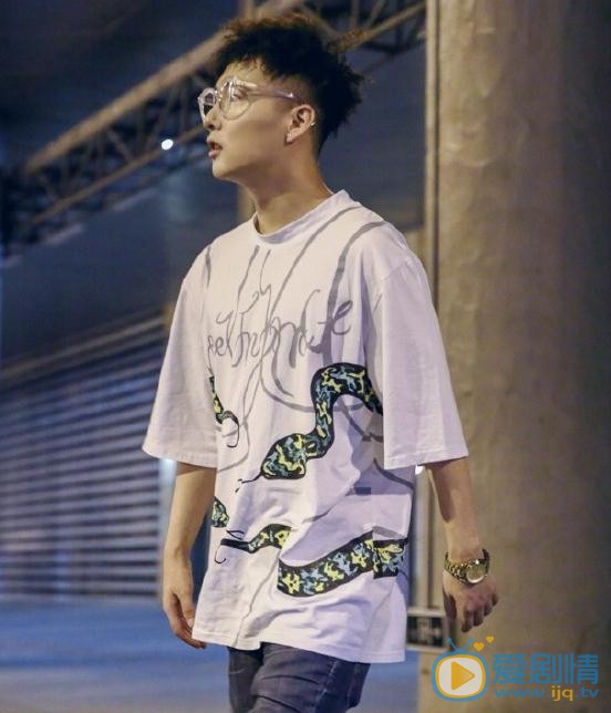 王奕帅气写真 王奕高清写真_王奕高清剧照