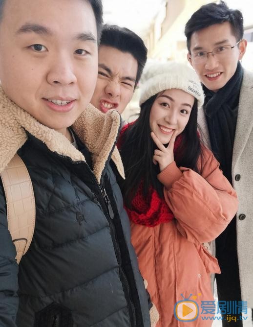孙熹之与人合照 孙熹之高清写真_孙熹之高清剧照