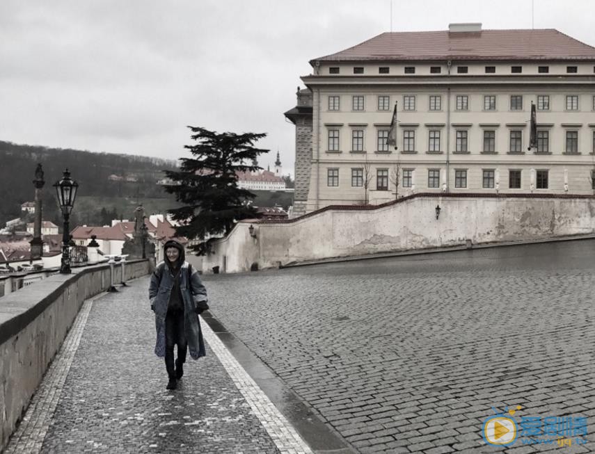 刘迪妮户外旅行照 刘迪妮高清写真_刘迪妮高清剧照