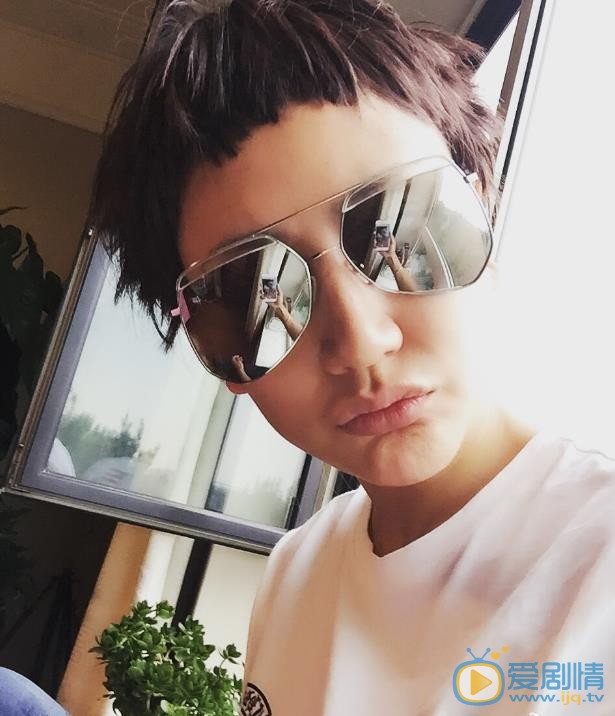 刘迪妮嘟嘴卖萌照 刘迪妮高清写真_刘迪妮高清剧照
