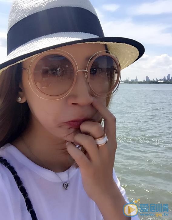 刘迪妮嘟嘴卖萌照 刘迪妮高清写真_刘迪妮高清剧照