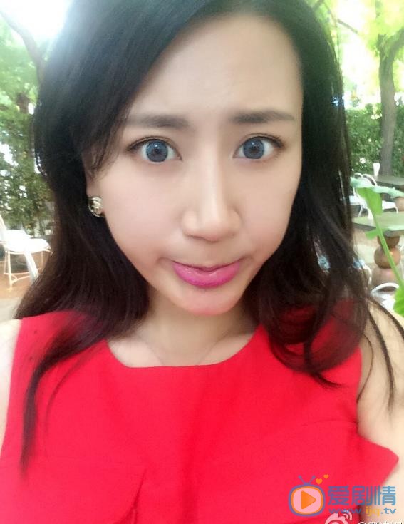 刘迪妮嘟嘴卖萌照 刘迪妮高清写真_刘迪妮高清剧照