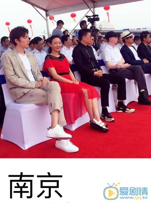 买红妹活动照 买红妹活动照