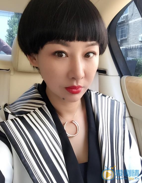 买红妹生活照 买红妹高清写真_买红妹高清剧照