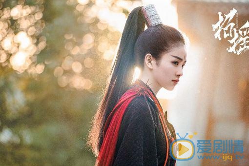 招摇路招摇与琴芷嫣什么关系？路招摇又是如何复活？