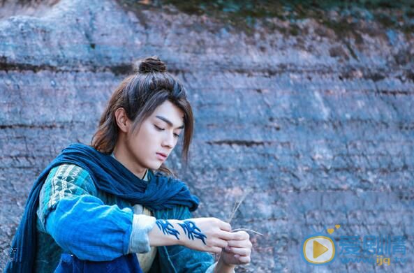 招摇厉尘澜喜欢谁？厉尘澜吃醋怎么回事？