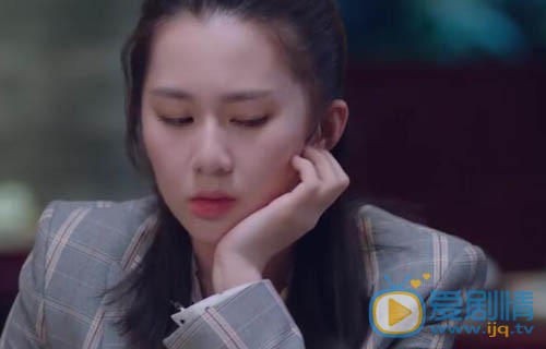 逆流而上的你齐楠偷亲杨光 被正宫刘艾“现场抓奸”