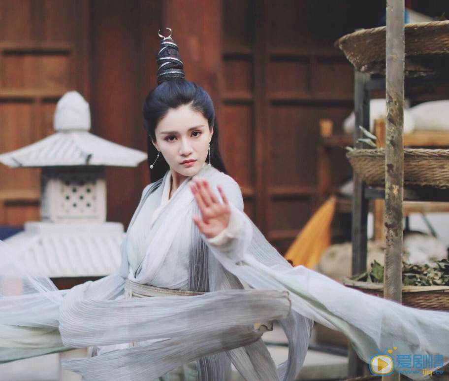 孙子钧《倚天屠龙记》剧照 孙子钧高清写真_孙子钧高清剧照