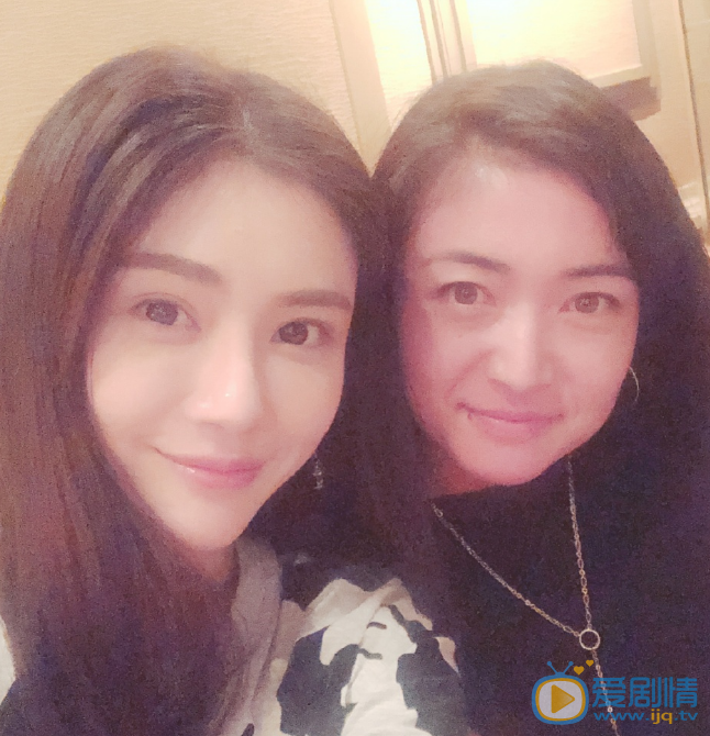 孙子钧与人合照 孙子钧高清写真_孙子钧高清剧照