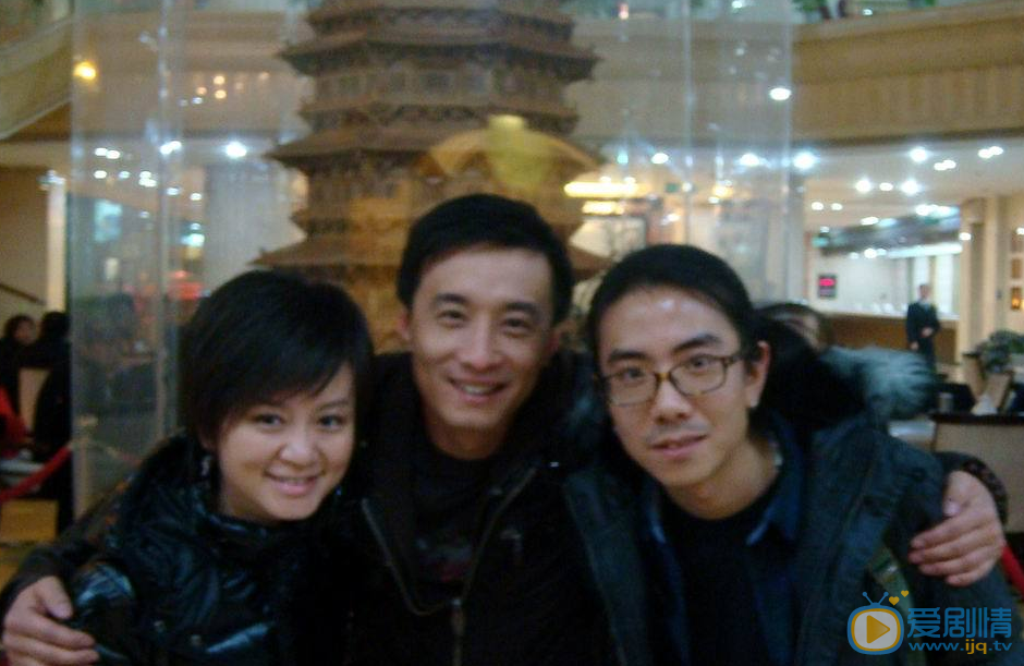 高子沣与人合照 高子沣高清写真_高子沣高清剧照