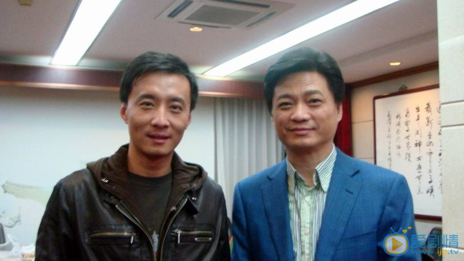 高子沣与人合照 高子沣高清写真_高子沣高清剧照