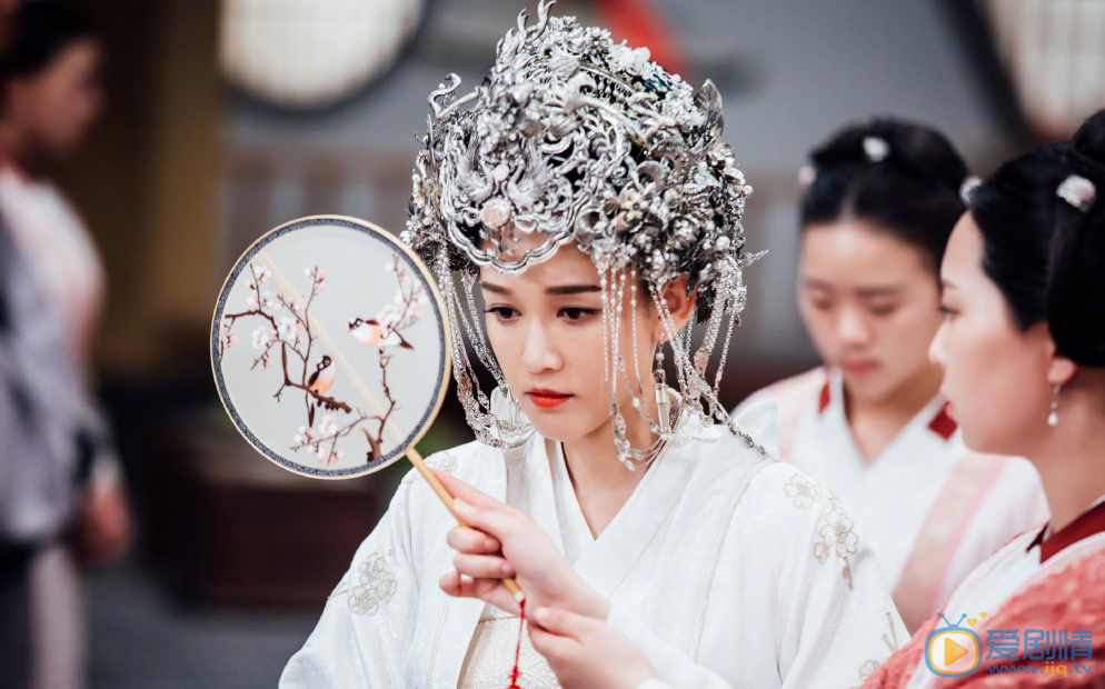 伽罗和女儿离心，丽华为什么不想父亲当皇帝？