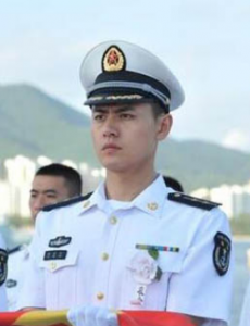 青春斗许戈的扮演者是谁？许戈喜欢的人是谁？