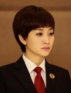 因法之名邹桐是谁扮演的？邹桐最后的结局是什么？