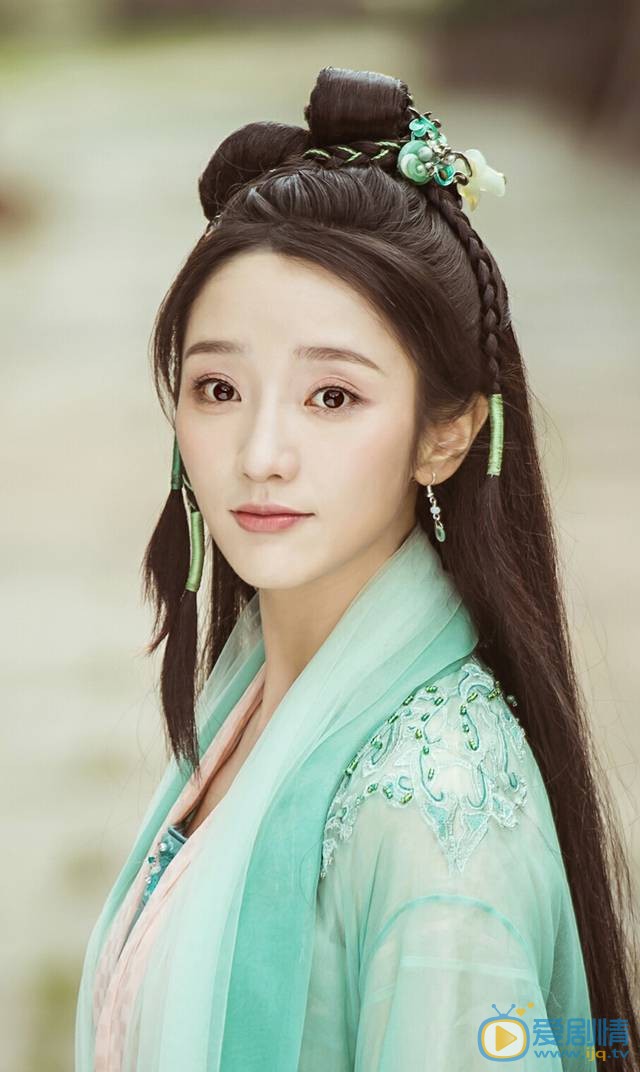 肖燕《新白娘子传奇》剧照 肖燕《新白娘子传奇》剧照