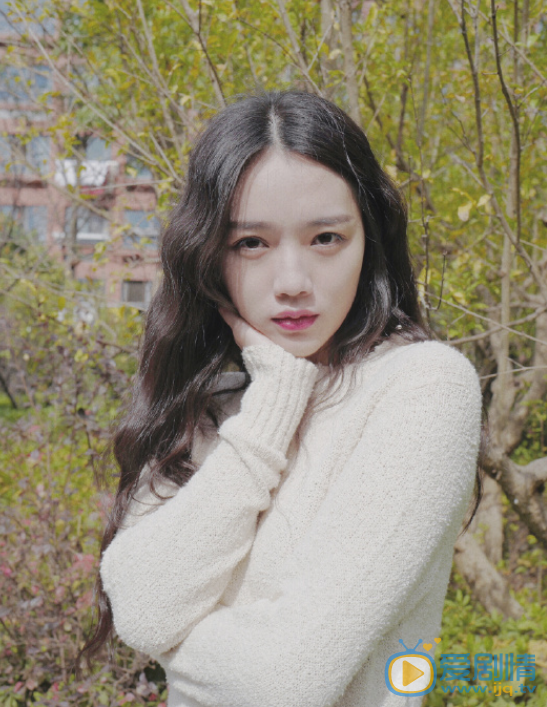 周紫馨户外唯美清纯照片