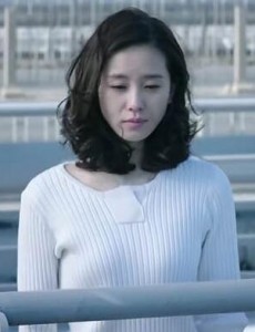 如果可以这样爱白考儿为什么会跳河？原因是什么？