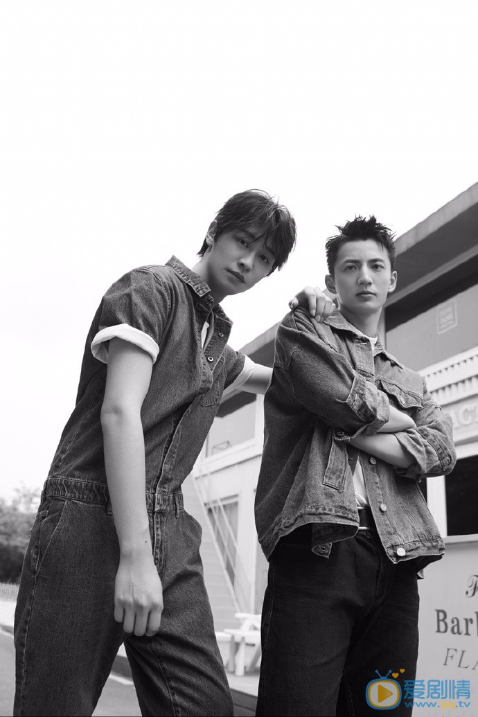杨仕泽黑白写真 杨仕泽高清写真_杨仕泽高清剧照