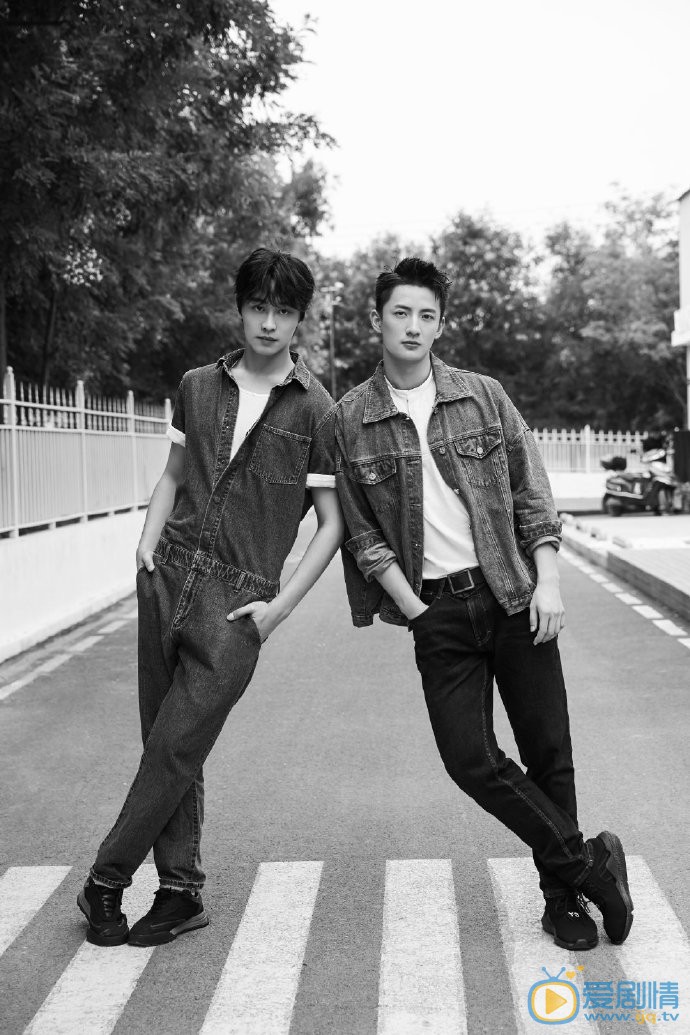 杨仕泽黑白写真 杨仕泽高清写真_杨仕泽高清剧照
