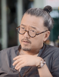 夜空中最闪亮的星谷爷的真正身份是什么？他和陈天浩是什么关系？