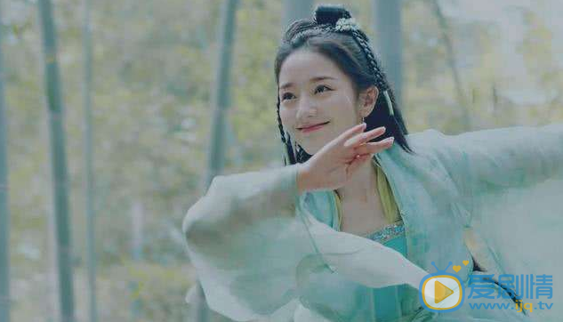 《新白娘子传奇》小青的父亲到底是谁？玉芙蓉和她是什么关系？