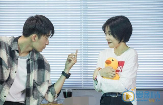 我只喜欢你赵观潮扮演者是谁？赵观潮结局是什么？