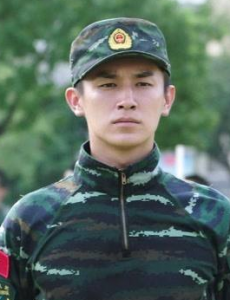 《反恐特战队之天狼》秦晓阳喜欢的人是姜玫吗？他最后的结局如何？