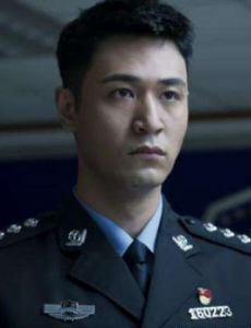 破冰行动蔡军是什么身份？李飞被陷害的事和他有没有关系？