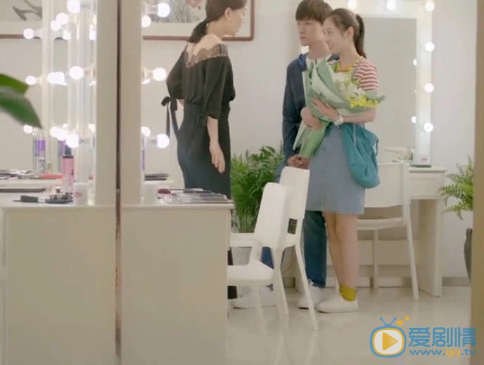 我只喜欢你言默的妈妈是由谁饰演的？