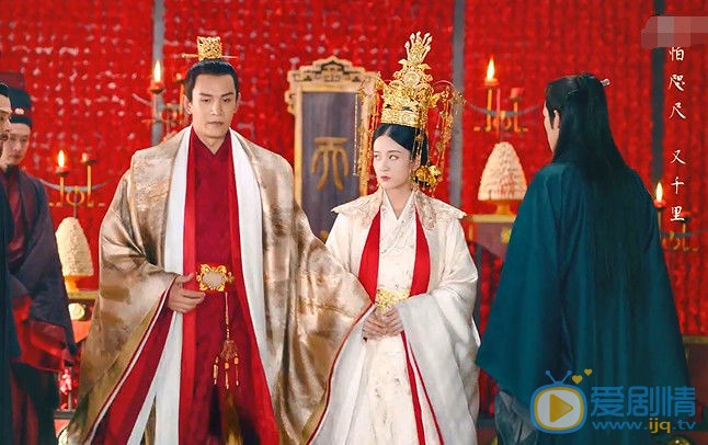 白发容乐喜欢着无忧为什么要跟傅筹成婚？