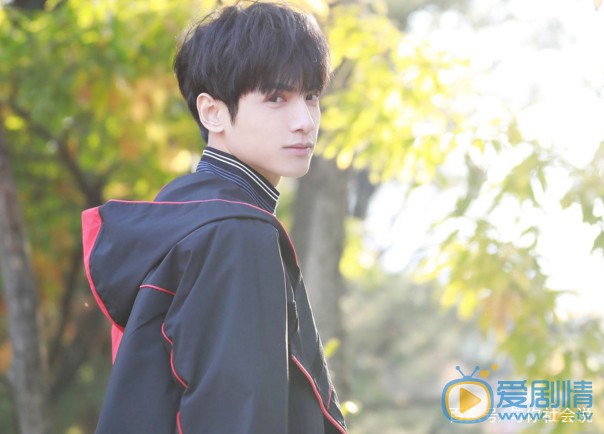 白发容齐的饰演者谁？剧中的他是一个怎样的人？
