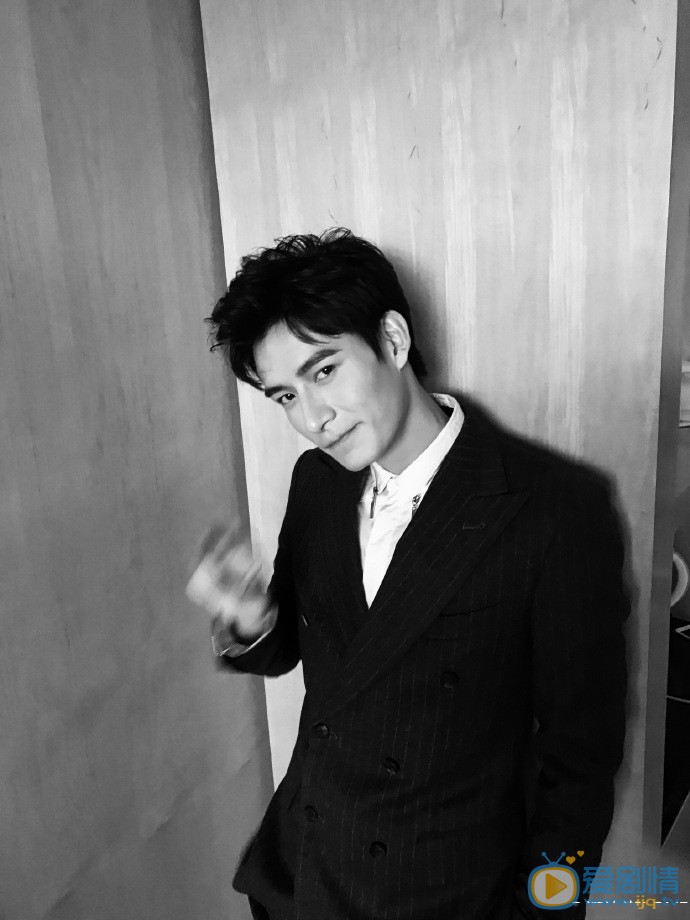 汪汐潮黑白写真 汪汐潮高清写真_汪汐潮高清剧照