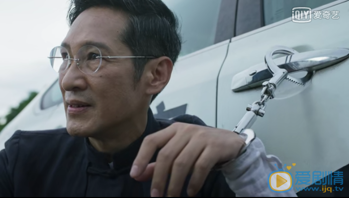 破冰行动林耀东为什么宁愿死也不想被警察抓住？他在害怕什么？