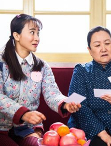 哥哥姐姐的花样年华吴明丽喜欢谁？最后和谁在一起？