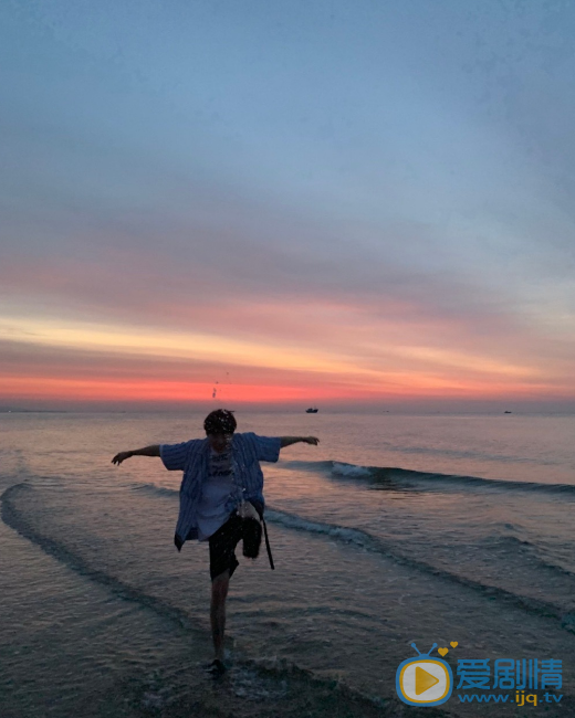 刘胤君海边帅气照 刘胤君高清写真_刘胤君高清剧照