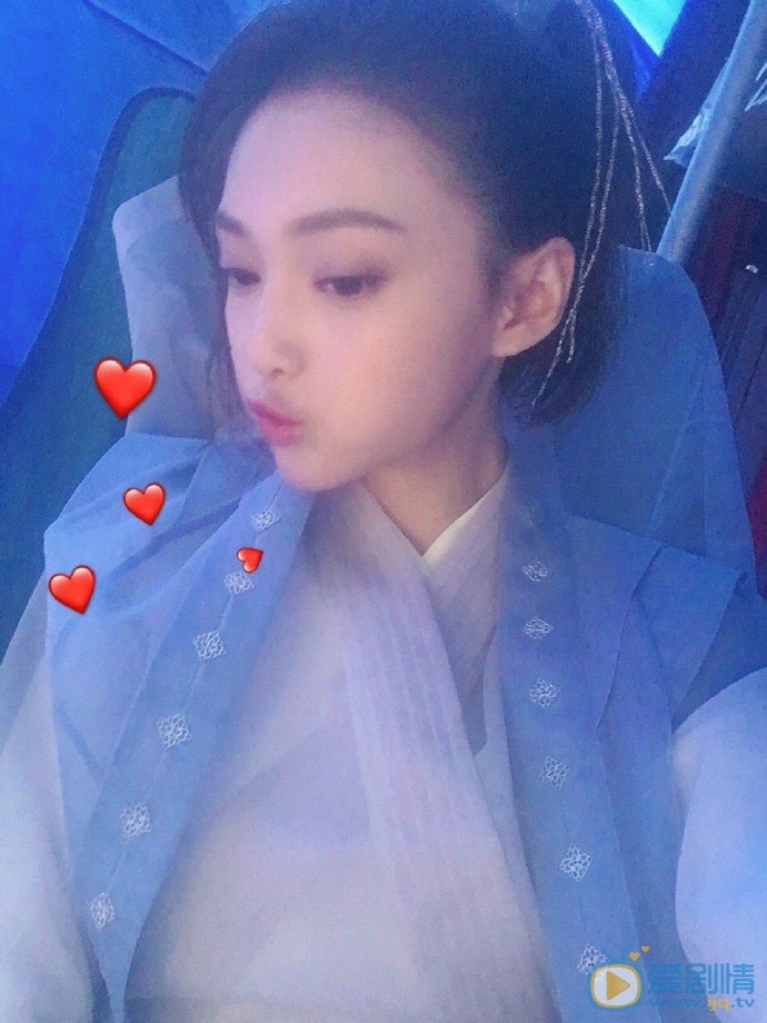 盛蕙子高清卖萌图片