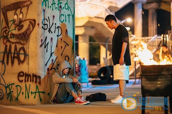 带着爸爸去留学黄小栋为什么要离家出走？