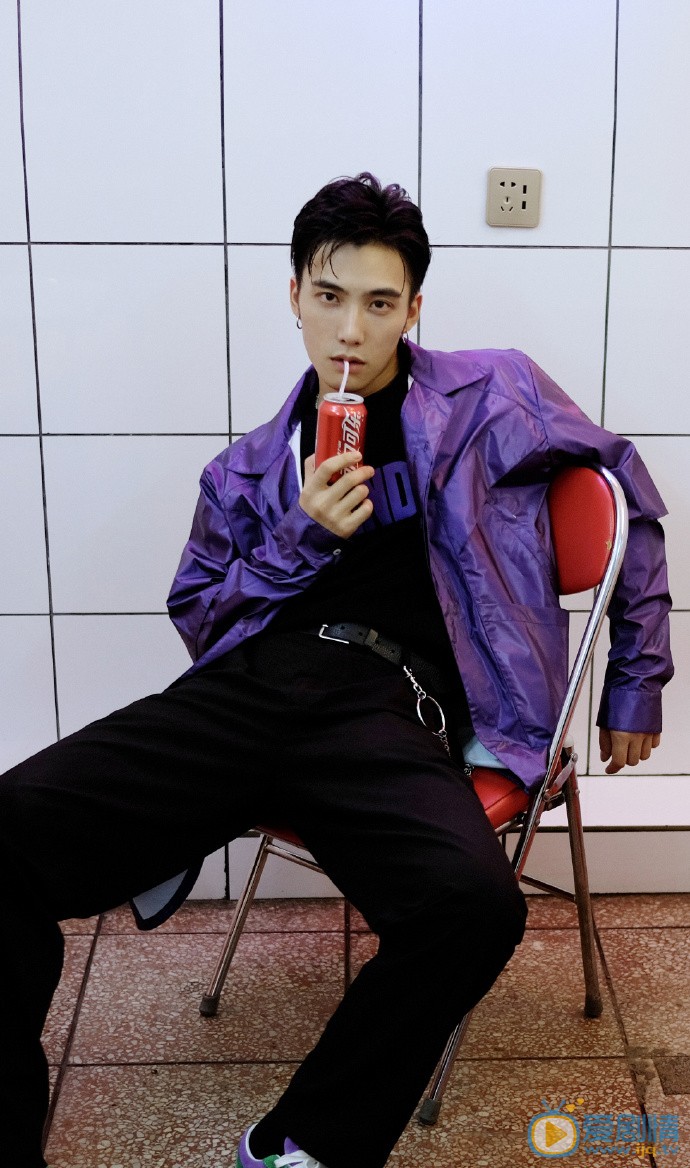 吴赫伦个人资料简介 吴赫伦演艺经历 吴赫伦写真图片