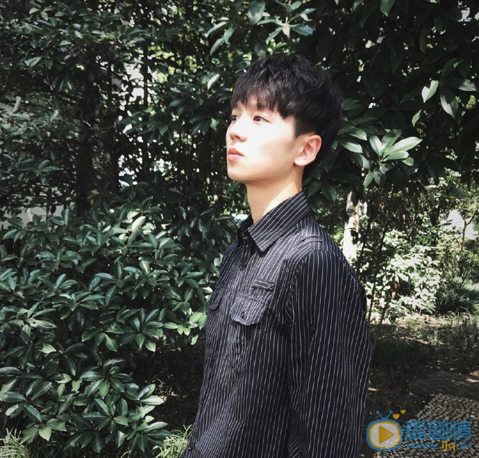 苏泽林帅气图片 苏泽林帅气图片