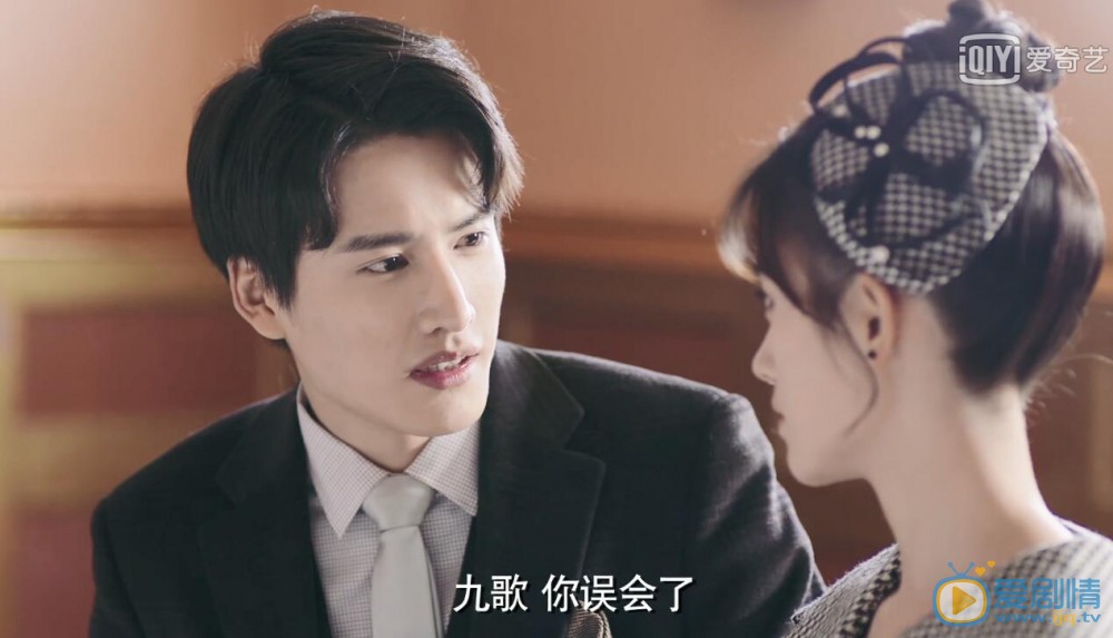 请赐我一双翅膀冷蒙初是由谁饰演的？他在剧中是一个怎样的人？